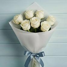 Букет 7 Белых роз Эдлесс Лав в Холодном