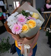 Букет цветов из:  Герберы, Розы и Хризантемы в Холодном