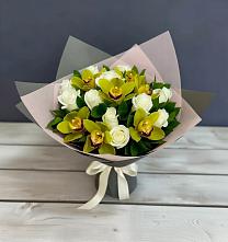 Букет цветов из:  Орхидеи и Розы в Холодном