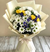 Букет цветов из:  Ирисы, Хризантемы и Розы #REPLACE_PRED# Холодном