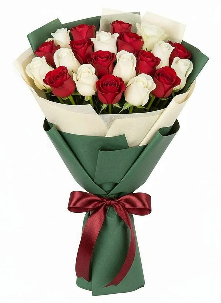 Букет Микс из красных и белых роз в Холодном