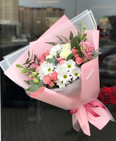 Букет цветов из: Розы, Лизиантусы и Хризантемы в Холодном